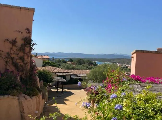 Casetta Del Borgo Apartment Olbia